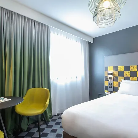 Mercure Centre Cote D'azur Йер