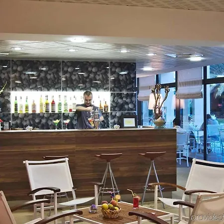 Mercure Centre Cote D'azur Отель