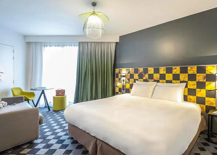 Mercure Centre Cote D'azur 4* Єр