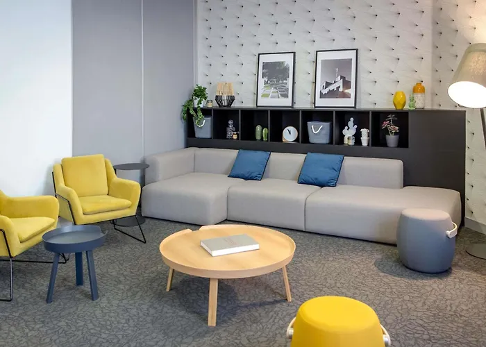 Mercure Centre Cote D'azur 4* Єр