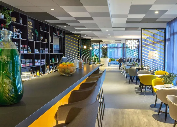 Готель Mercure Centre Cote D'azur