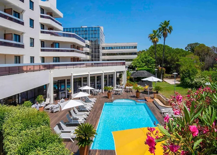 Готель Mercure Centre Cote D'azur 4*