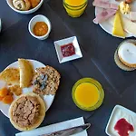 Mercure Centre Cote D'azur מלון