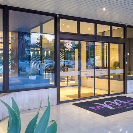 Mercure Centre Cote D'azur Готель Єр