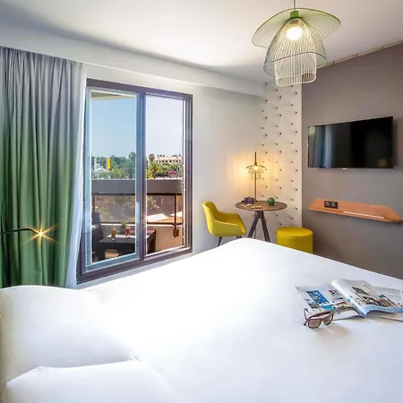 Mercure Centre Cote D'azur Готель 4*