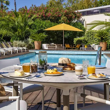 호텔 Mercure Centre Cote D'azur 4*