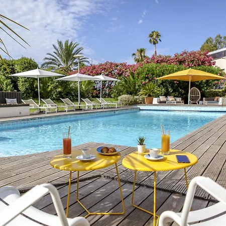 Mercure Centre Cote D'azur Ξενοδοχείο Ιέρ
