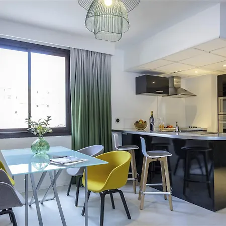 Mercure Centre Cote D'azur 4* 히에레