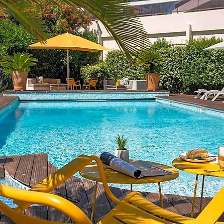Mercure Centre Cote D'azur 4* Єр