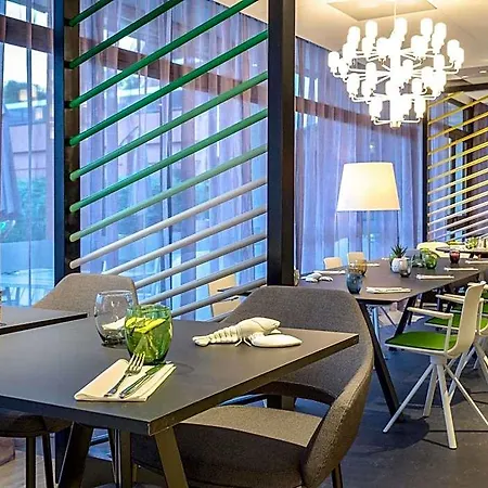 Mercure Centre Cote D'azur 4* 히에레