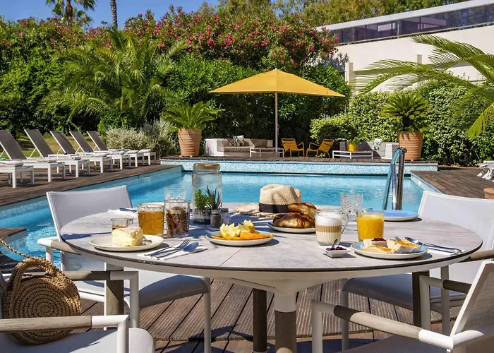 Hotel Mercure Centre Côte D'azur 4*