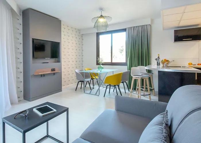 Mercure Centre Côte D'azur Hyères