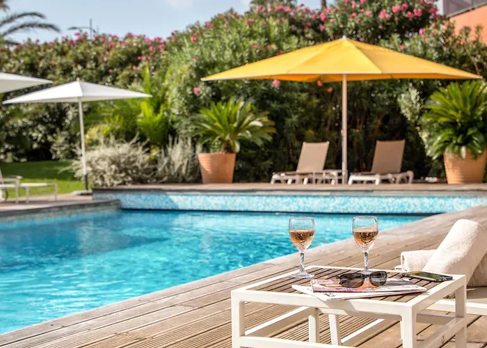 Hotel Mercure Centre Côte D'azur 4*