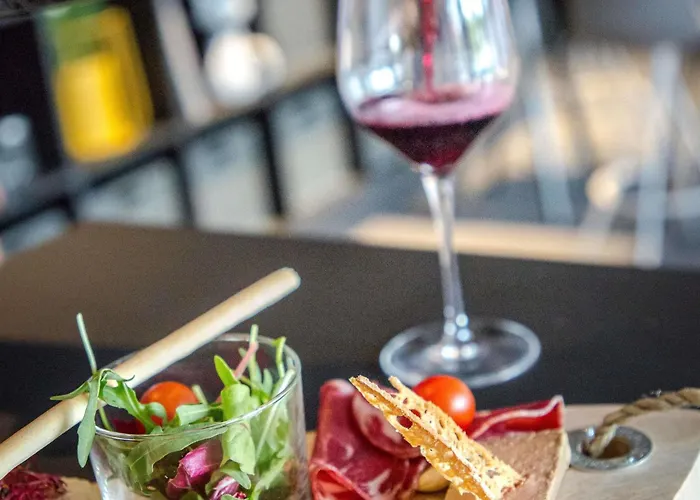 Готель Mercure Centre Cote D'azur 4*