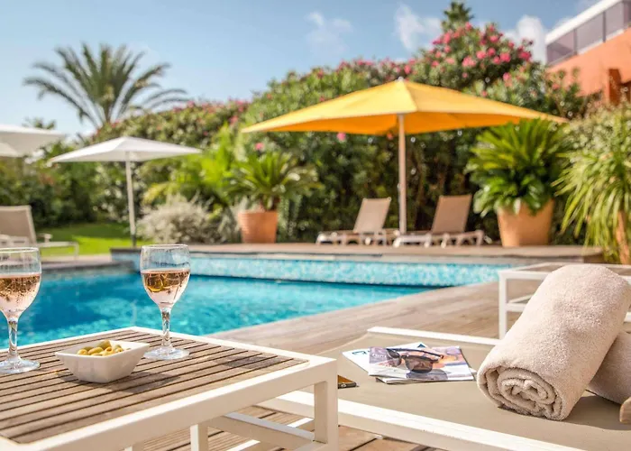 Hotel Mercure Centre Côte D'azur 4*