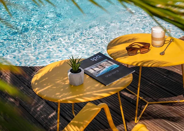 Mercure Centre Cote D'azur 4* Єр