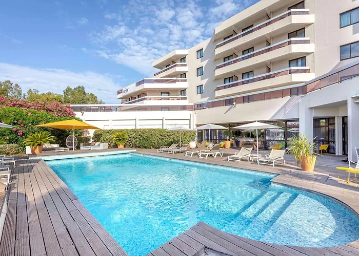Hotel Mercure Centre Côte D'azur 4*