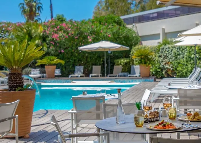 Готель Mercure Centre Cote D'azur